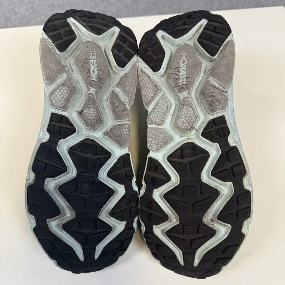 Hoka One One hoka one